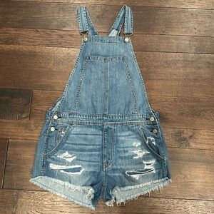 American Eagle size M Jean overalls